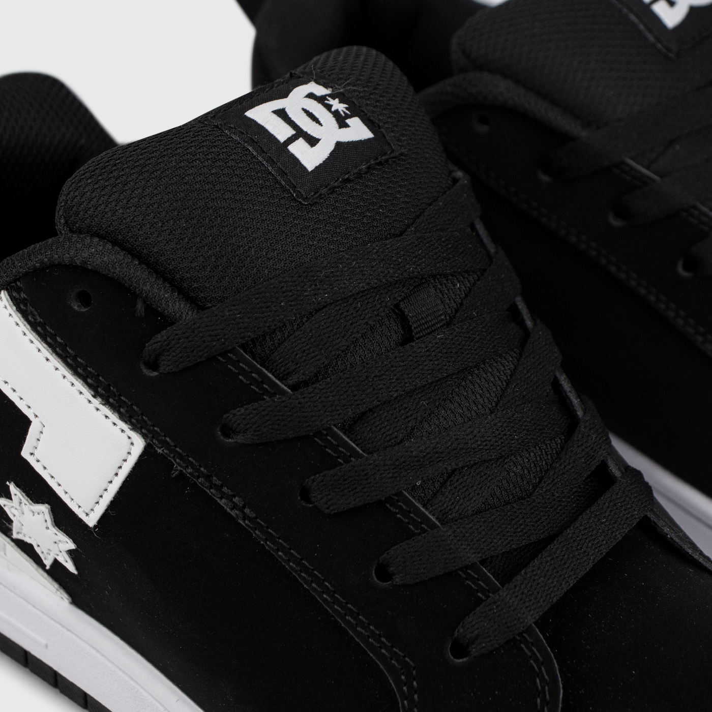 Кеды DC Shoes Court Graffik Black / White Кеды DC Shoes Court Graffik Black / White