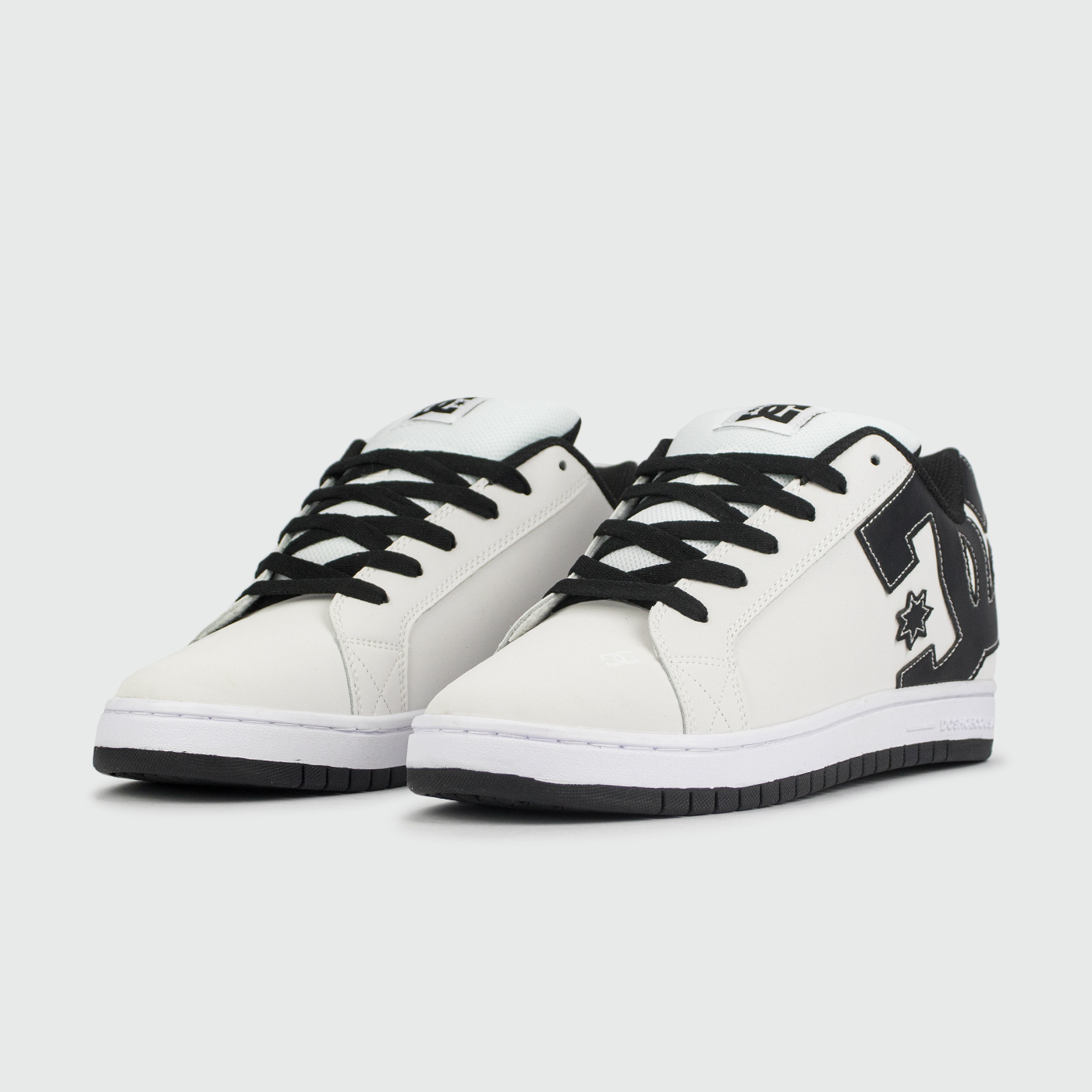 Кеды DC Shoes Court Graffik White / Logo Black Кеды DC Shoes Court Graffik White / Logo Black