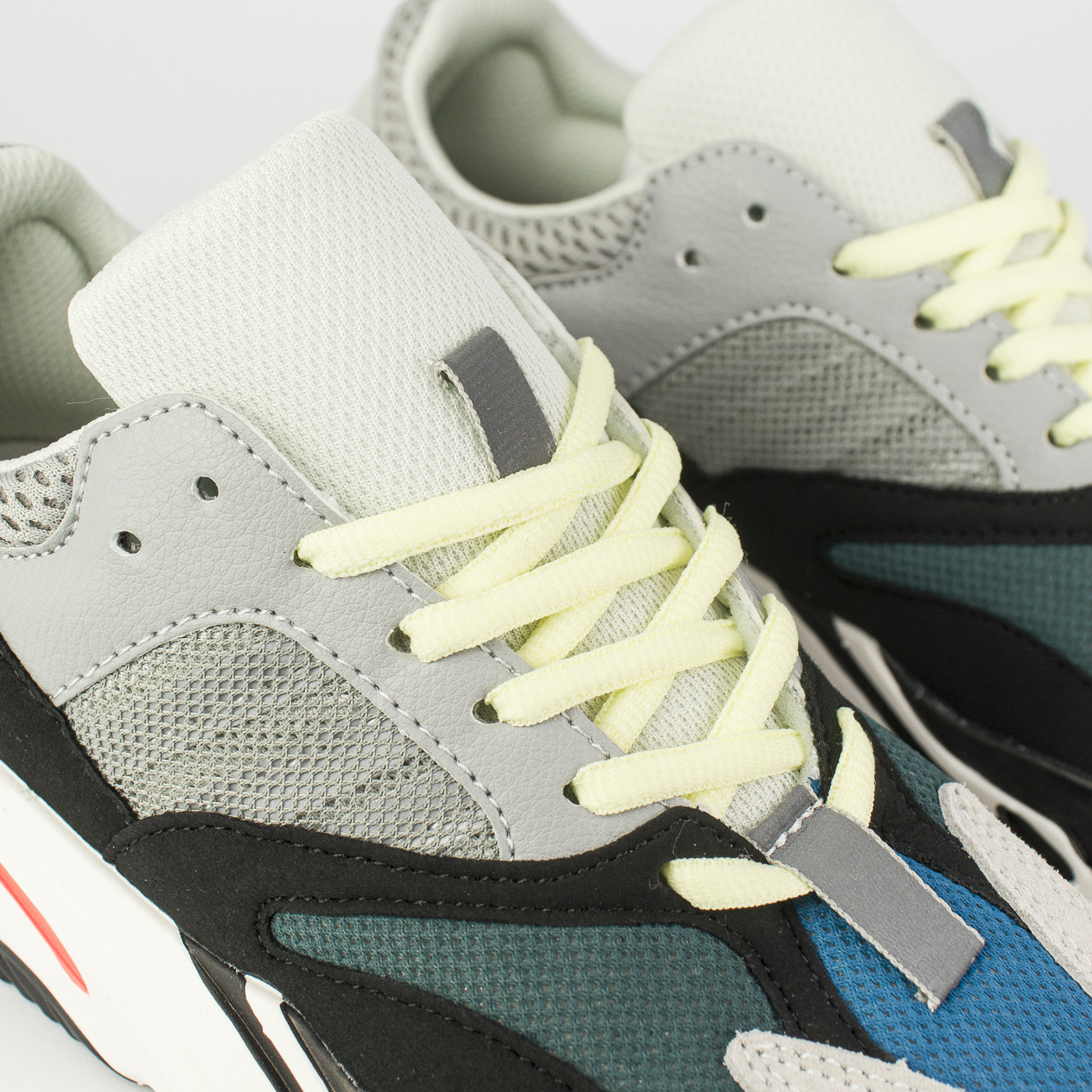 Кроссовки Adidas Yeezy Boost 700 Wave Runner new Wmns Кроссовки Adidas Yeezy Boost 700 Wave Runner new Wmns
