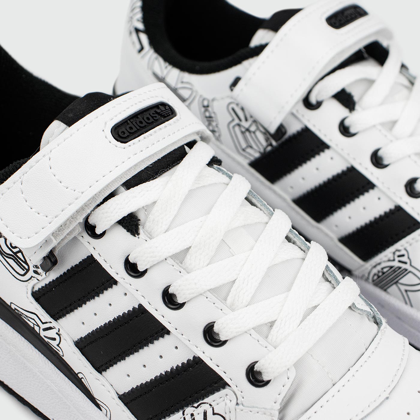 Кроссовки Adidas Forum 84 Low OG White Black Logo Кроссовки Adidas Forum 84 Low OG White Black Logo