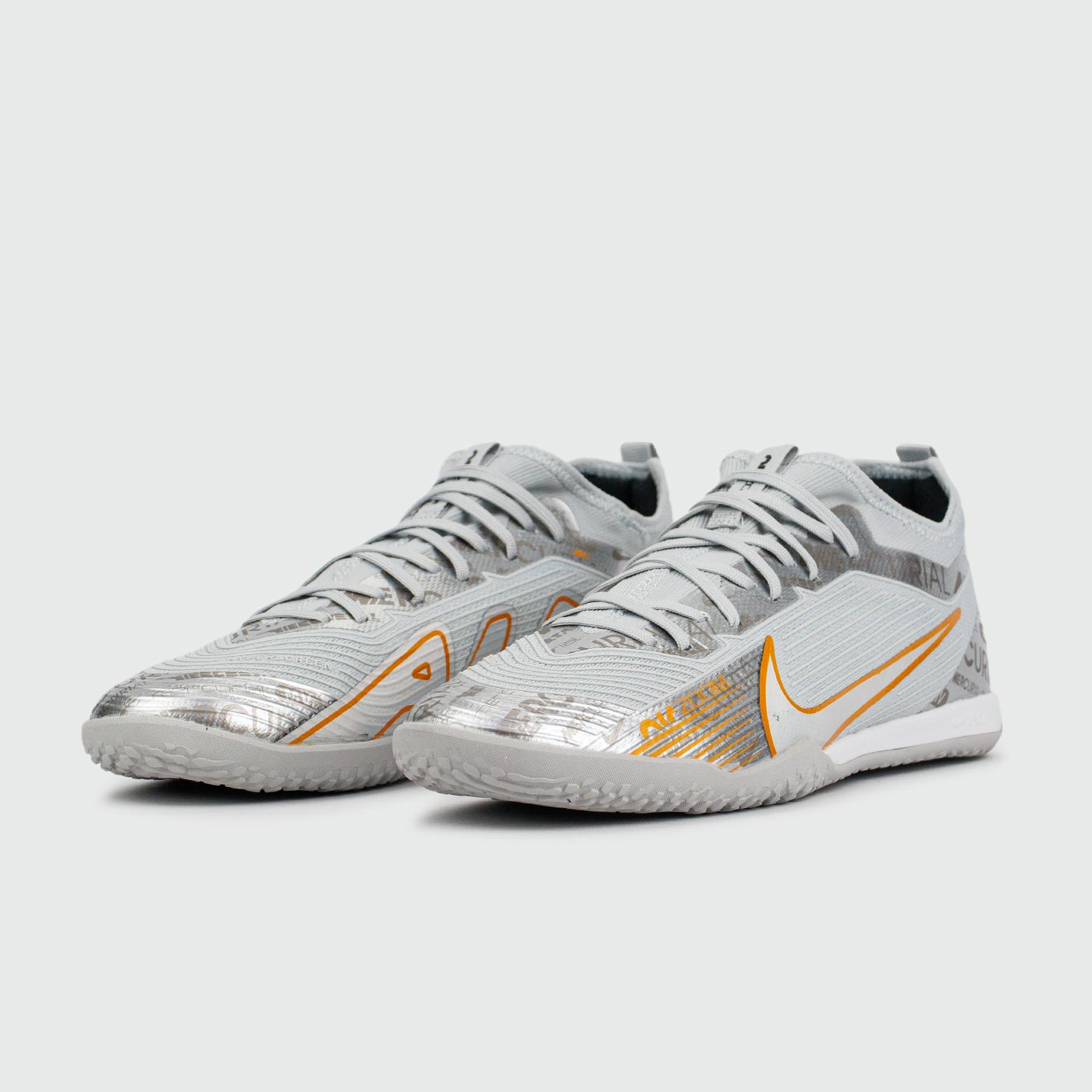 Бампы Nike Air Zoom Mercurial Vapor XV Pro IC Grey Gold Бампы Nike Air Zoom Mercurial Vapor XV Pro IC Grey Gold