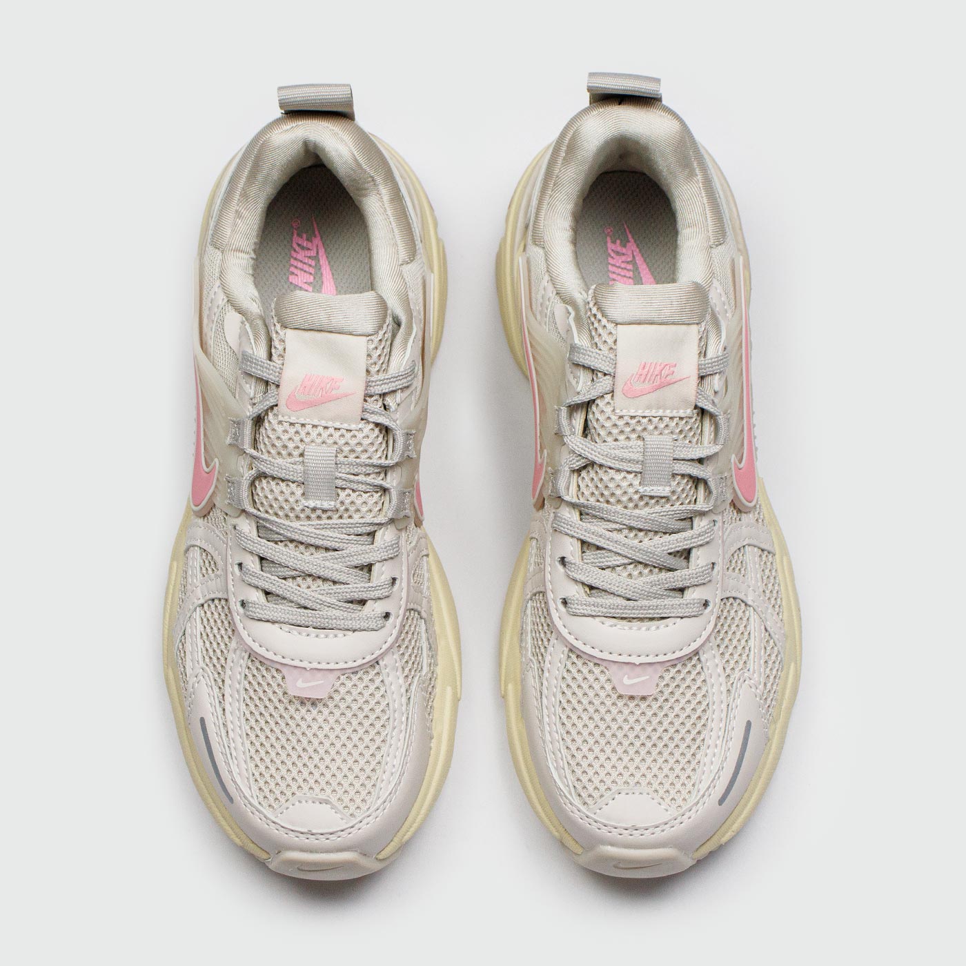 Кроссовки Nike V2K Run Grey Pink Wmns Кроссовки Nike V2K Run Grey Pink Wmns