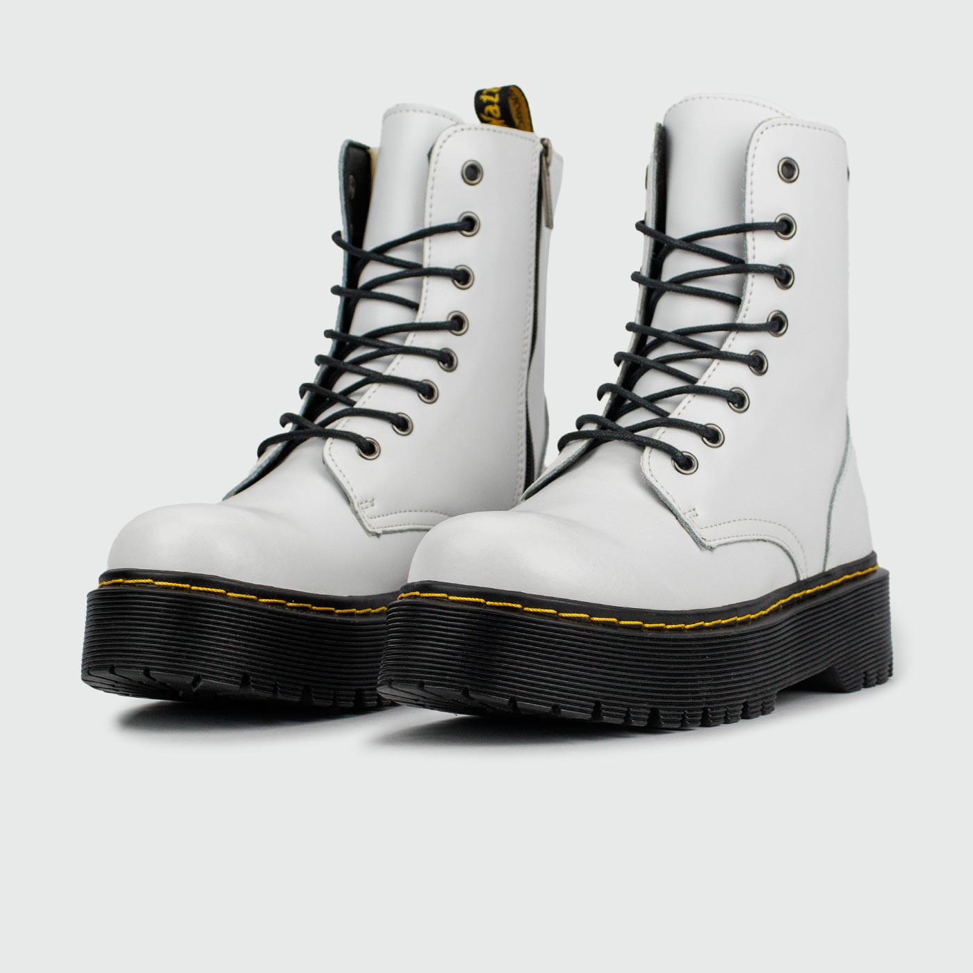 Ботинки Dr. Martens 1460 White Black Leather with Fur Ботинки Dr. Martens 1460 White Black Leather with Fur