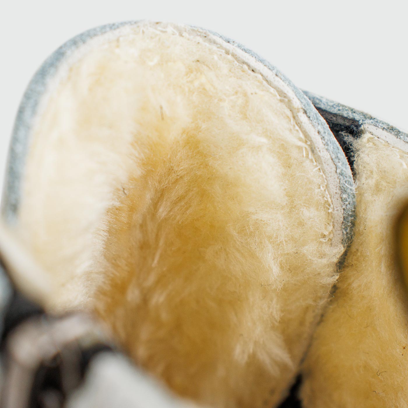 Ботинки Dr. Martens 1460 White Black Leather with Fur Ботинки Dr. Martens 1460 White Black Leather with Fur