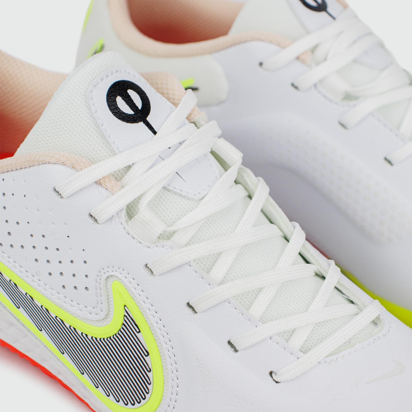 Футзалки Nike React Legend 9 Pro IC White Yellow Футзалки Nike React Legend 9 Pro IC White Yellow