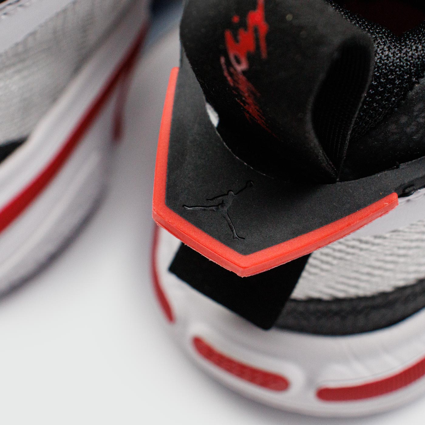 Кроссовки Nike Air Jordan 36 Black White Кроссовки Nike Air Jordan 36 Black White