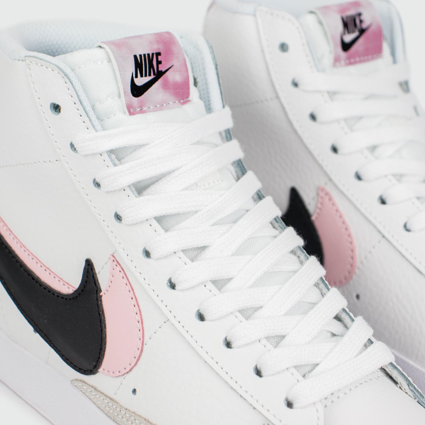 Кроссовки Nike Blazer Mid 77 White Pink Wmns Кроссовки Nike Blazer Mid 77 White Pink Wmns
