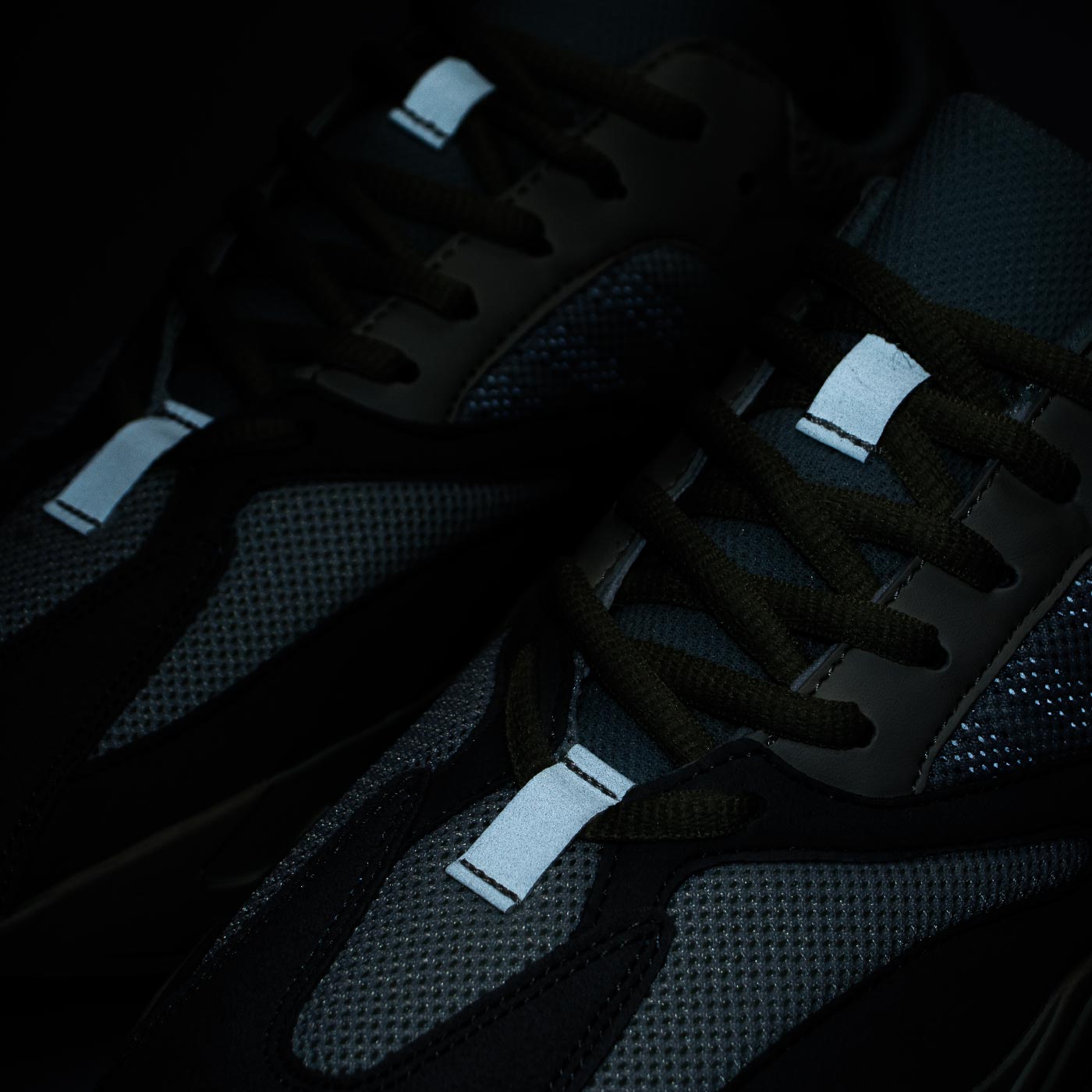 Кроссовки Adidas Yeezy Boost 700 v2 new Analog Кроссовки Adidas Yeezy Boost 700 v2 new Analog