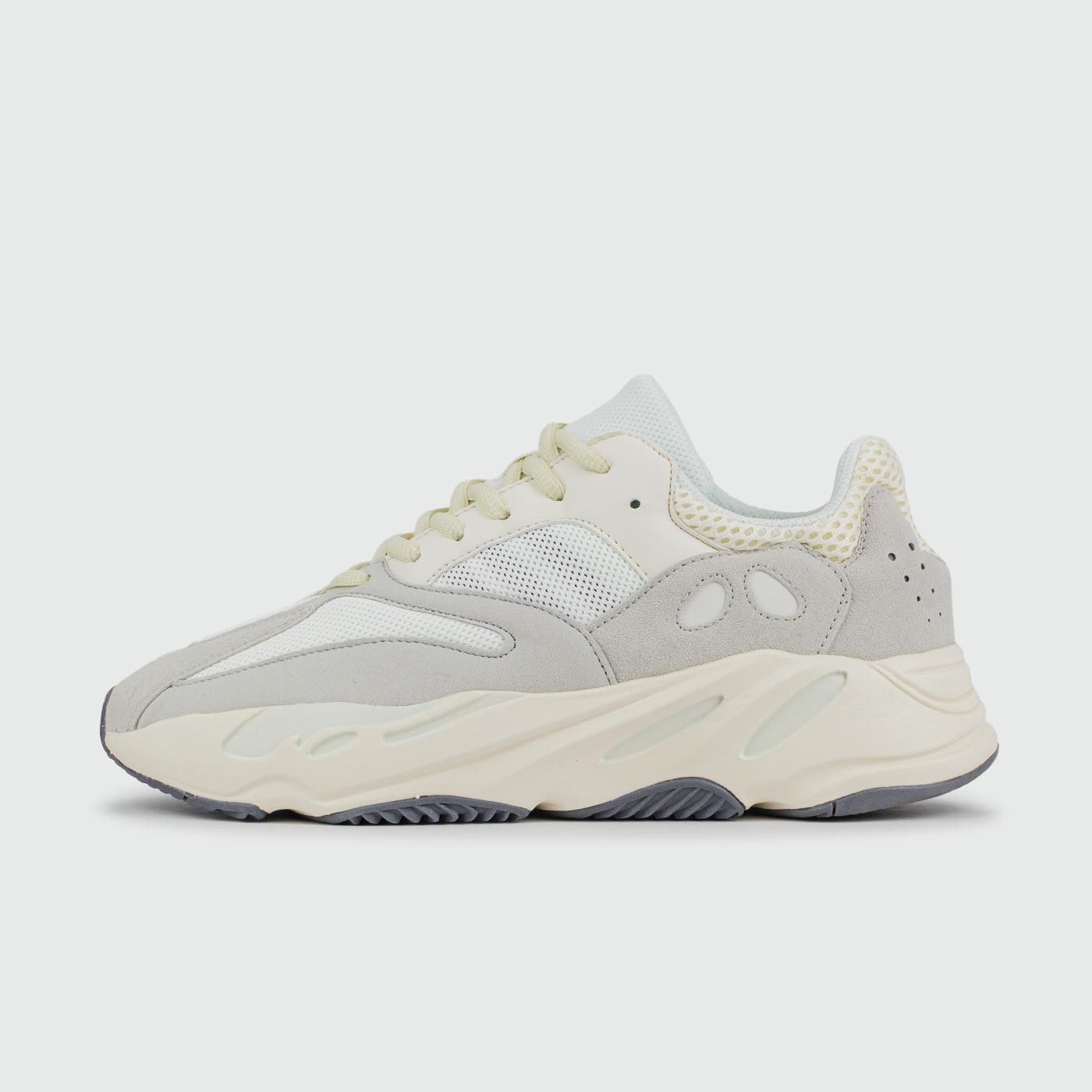 Кроссовки Adidas Yeezy Boost 700 v2 new Analog Кроссовки Adidas Yeezy Boost 700 v2 new Analog