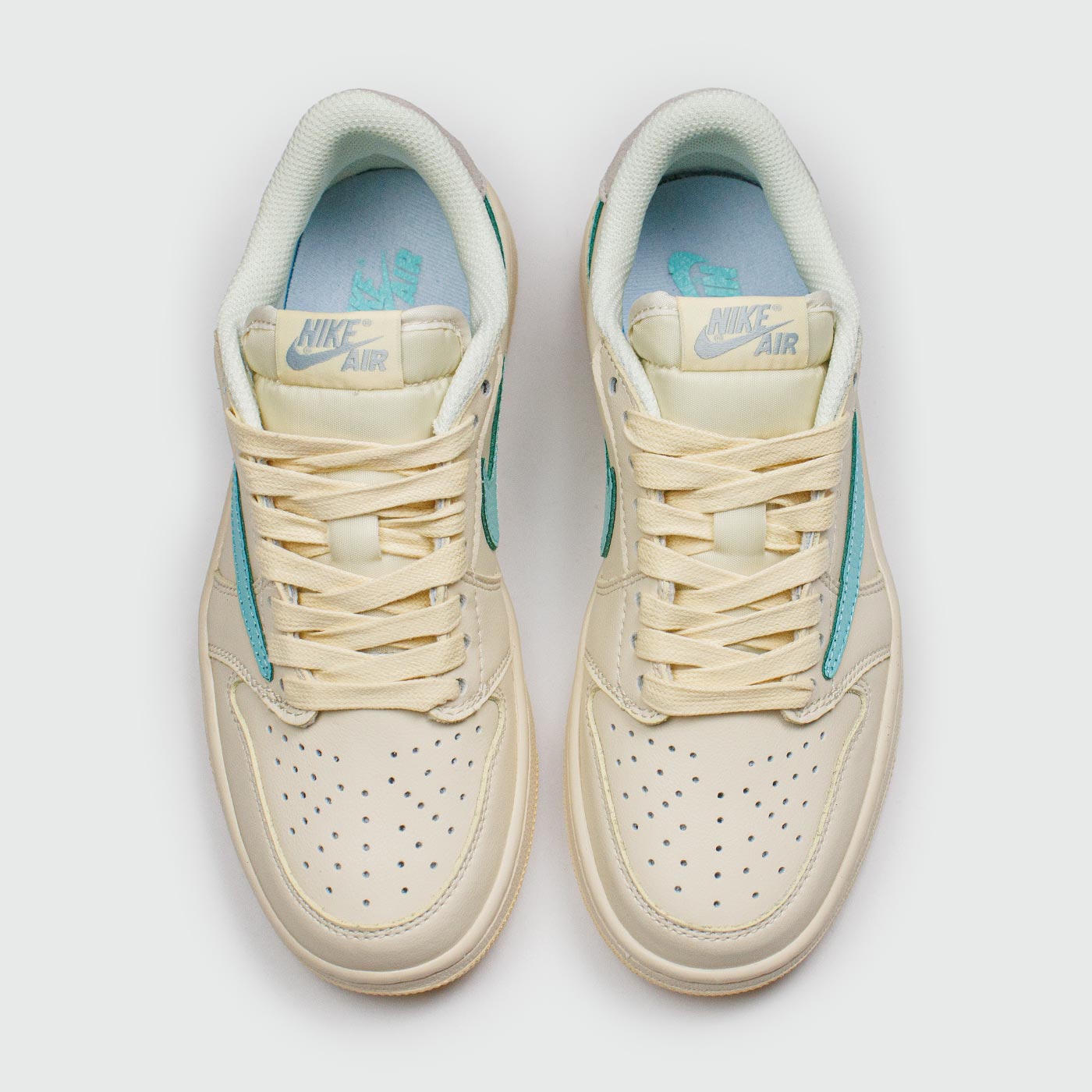 Кроссовки Air Jordan 1 Low x Travis Scott Beige Wmns