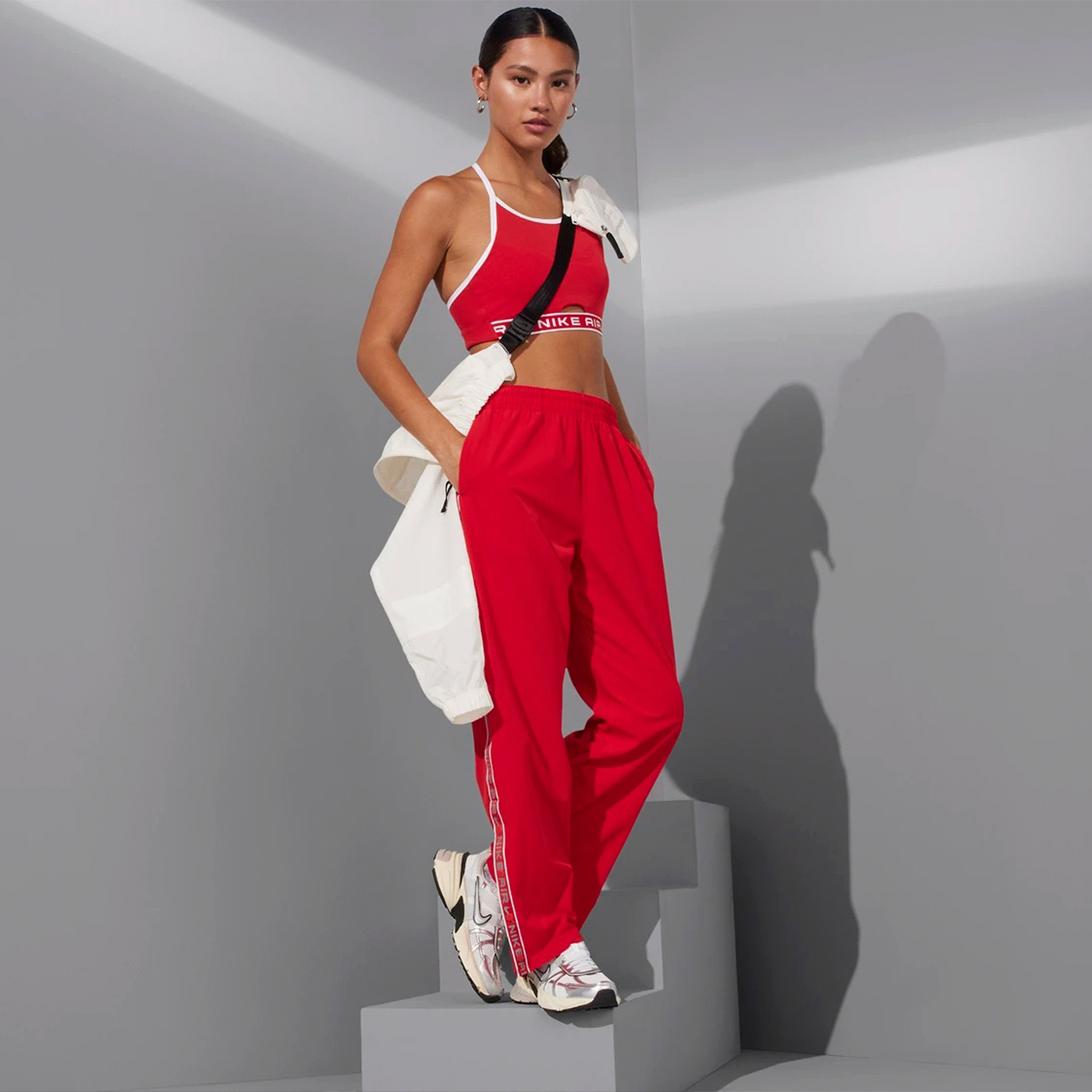 Кроссовки Nike V2K Run White Silver Beige Wmns Кроссовки Nike V2K Run White Silver Beige Wmns