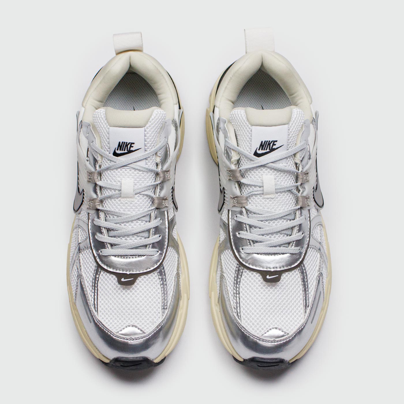 Кроссовки Nike V2K Run White Silver Beige Wmns Кроссовки Nike V2K Run White Silver Beige Wmns