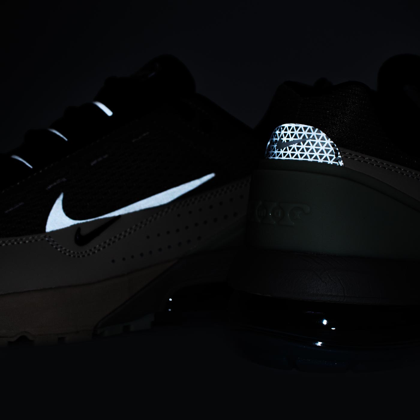 Кроссовки Nike Air Max Pulse Grey Кроссовки Nike Air Max Pulse Grey