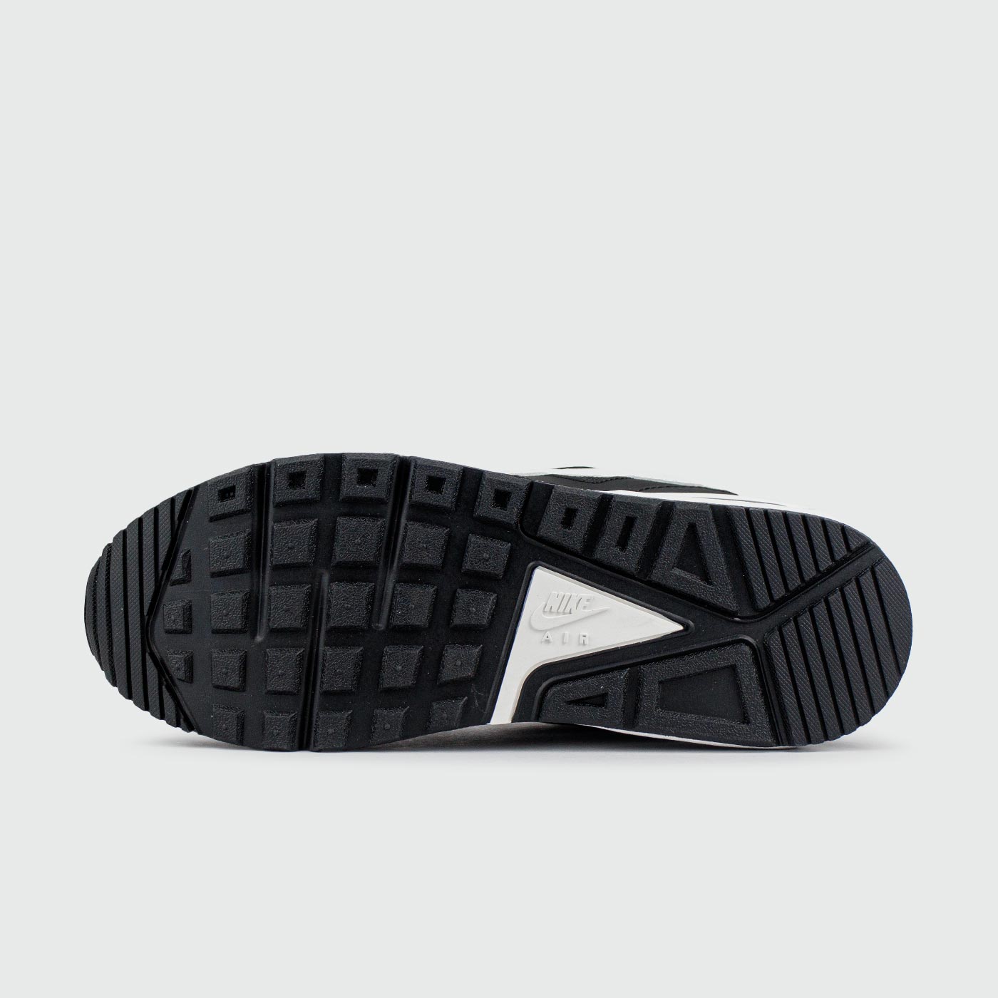 Кроссовки Nike Air Max IVO Black White Кроссовки Nike Air Max IVO Black White