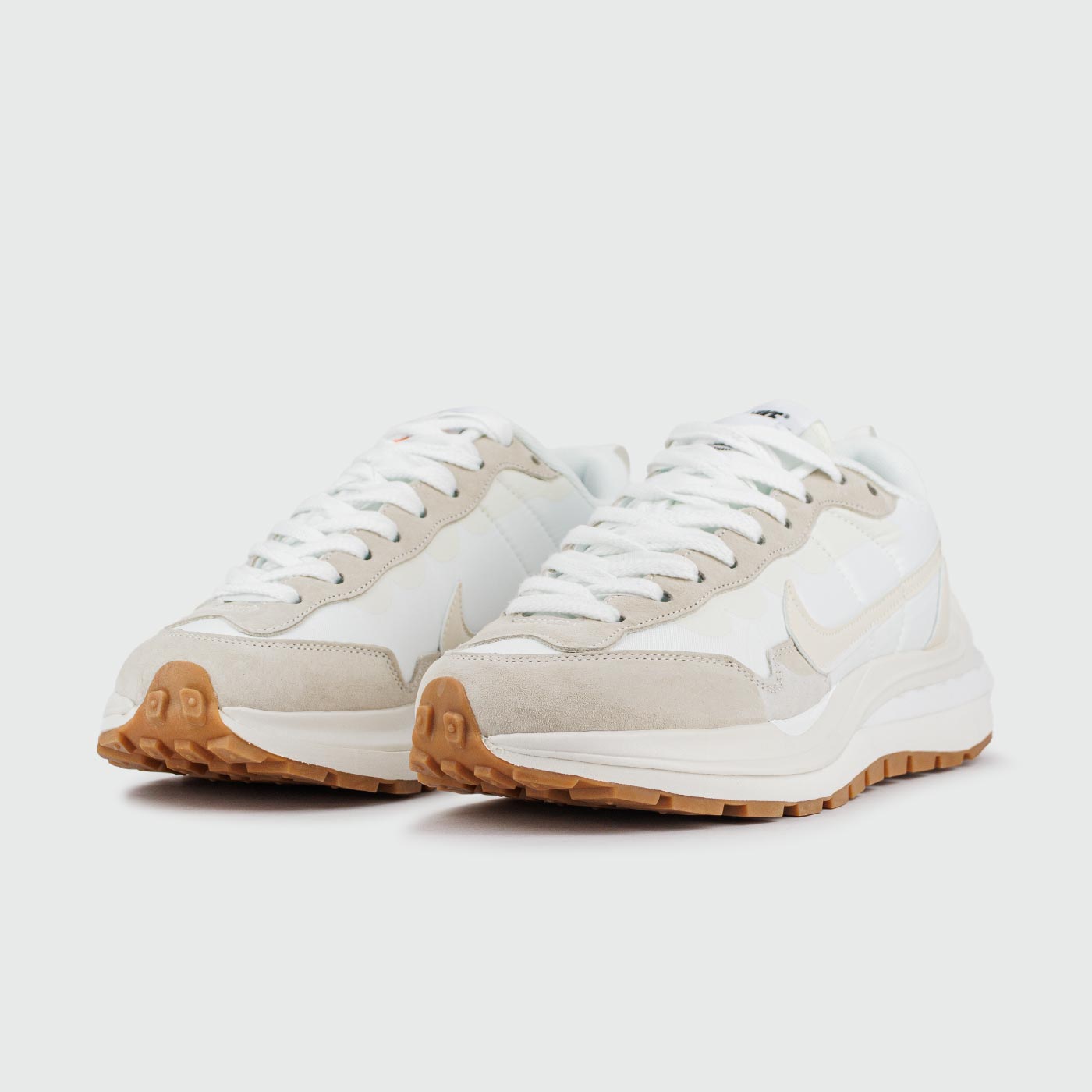 Кроссовки Nike Vapor Waffle x Sacai White / Gum Wmns Кроссовки Nike Vapor Waffle x Sacai White / Gum Wmns