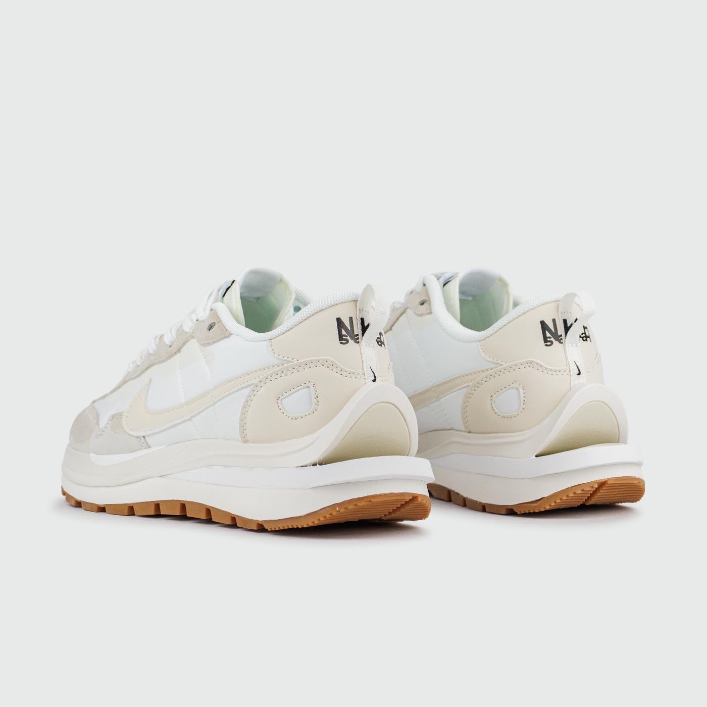 Кроссовки Nike Vapor Waffle x Sacai White / Gum Wmns Кроссовки Nike Vapor Waffle x Sacai White / Gum Wmns
