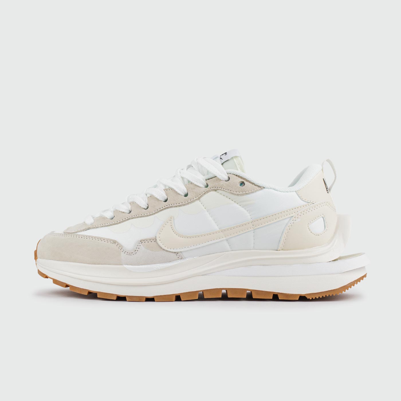 Кроссовки Nike Vapor Waffle x Sacai White / Gum Wmns Кроссовки Nike Vapor Waffle x Sacai White / Gum Wmns