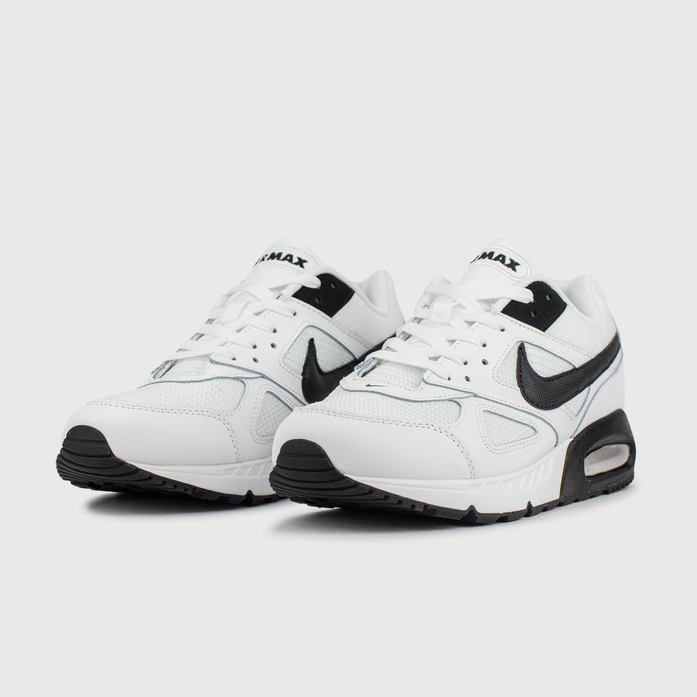 Кроссовки Nike Air Max IVO White Black Кроссовки Nike Air Max IVO White Black