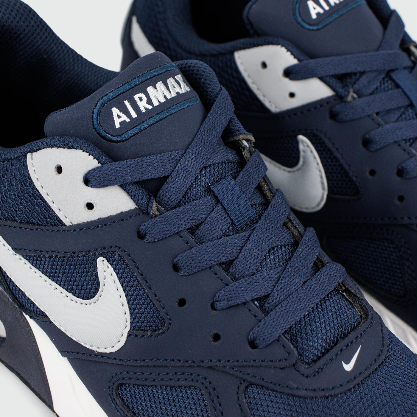 Кроссовки Nike Air Max IVO Blue / White Кроссовки Nike Air Max IVO Blue / White