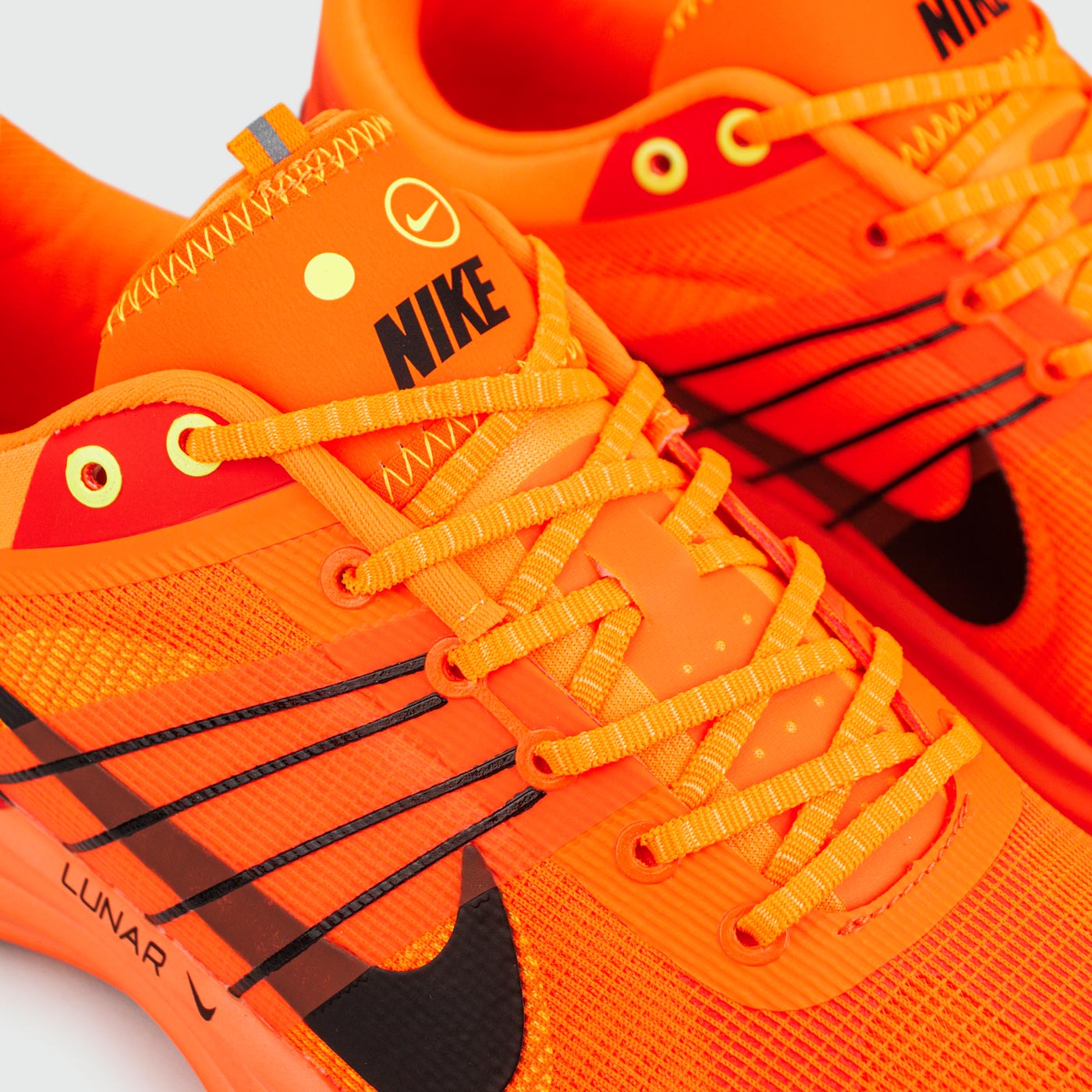 Кроссовки Nike Lunar Roam Orange Кроссовки Nike Lunar Roam Orange