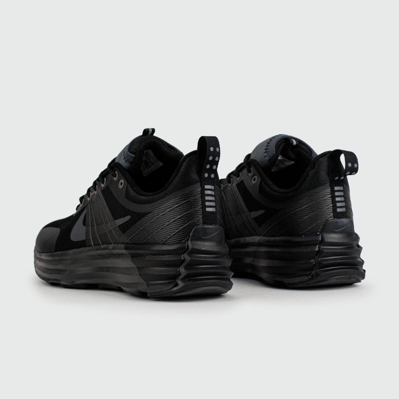 Кроссовки Nike Lunar Roam Triple Black Кроссовки Nike Lunar Roam Triple Black