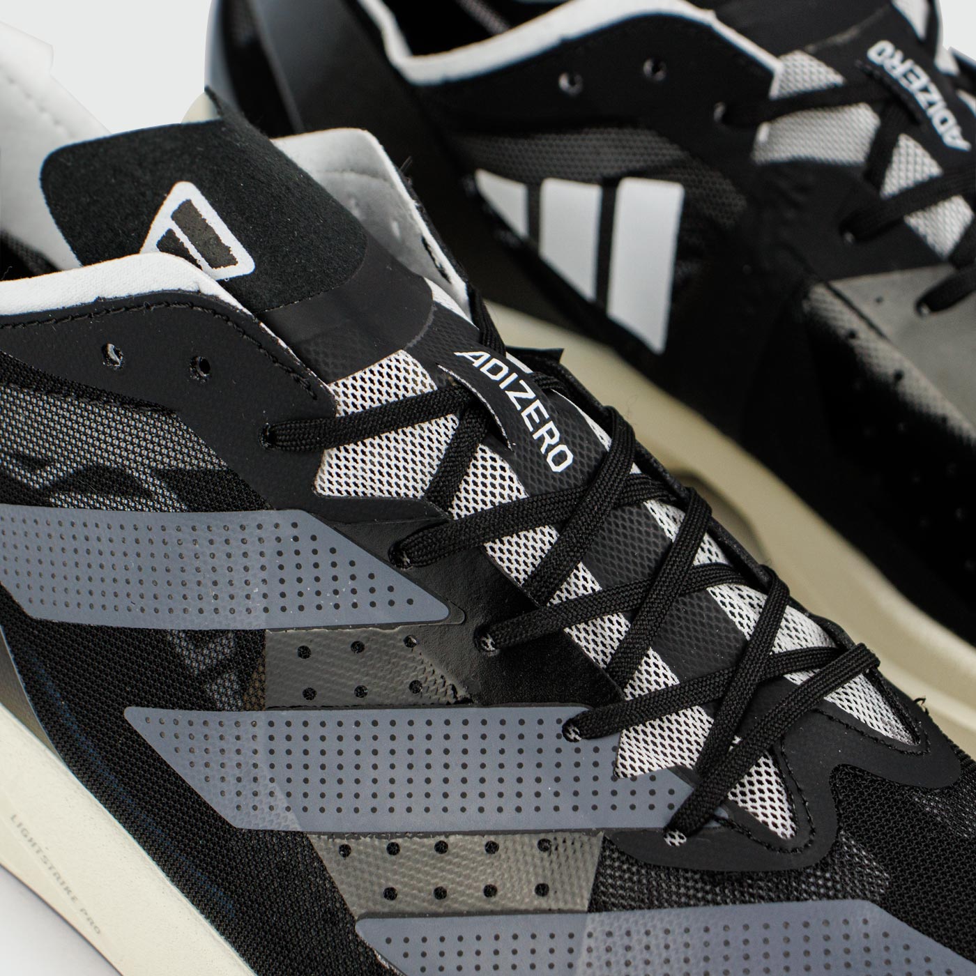 Кроссовки Adidas Adizero Takumi Sen 9 Black / White Кроссовки Adidas Adizero Takumi Sen 9 Black / White