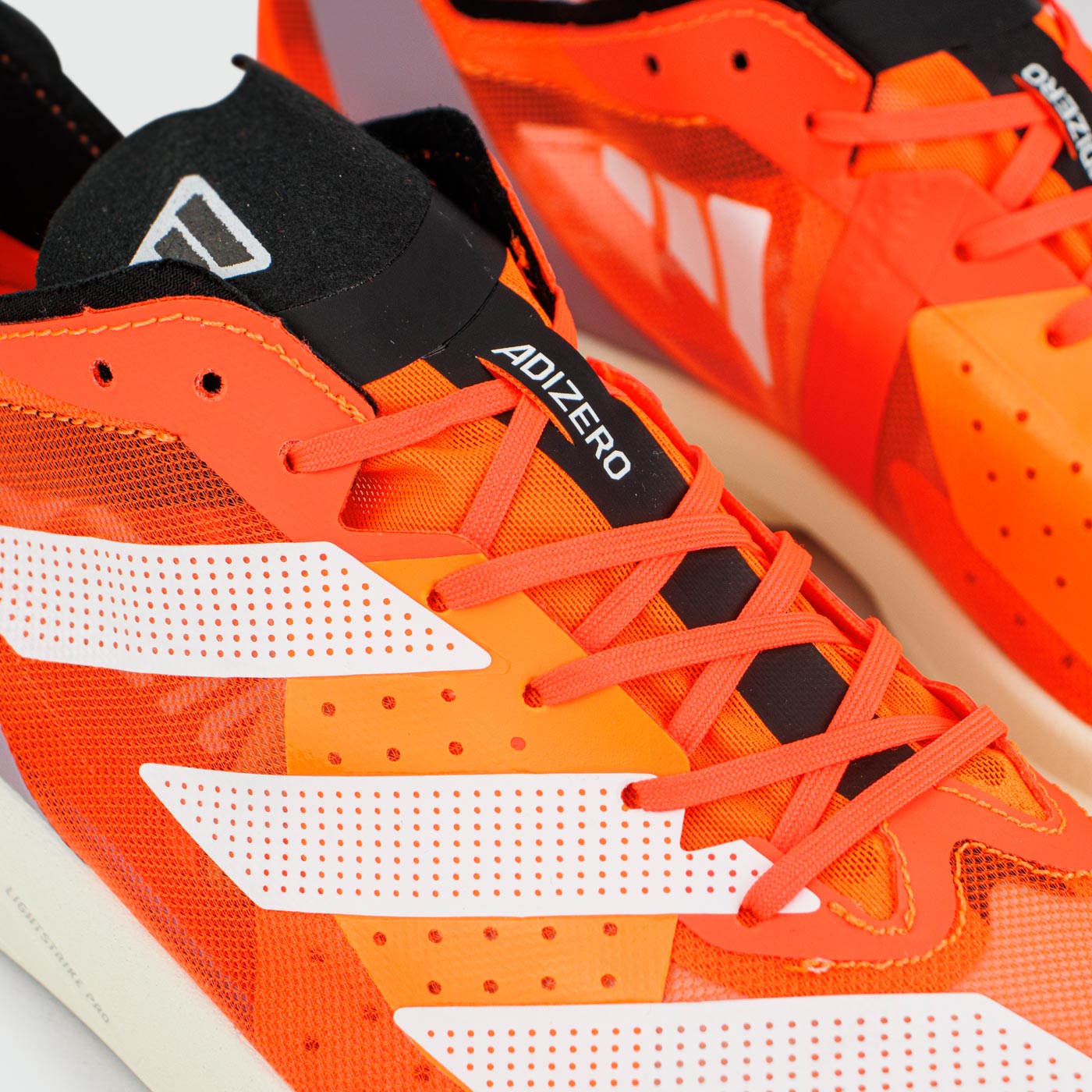 Кроссовки Adidas Adizero Takumi Sen 9 Red / White Кроссовки Adidas Adizero Takumi Sen 9 Red / White