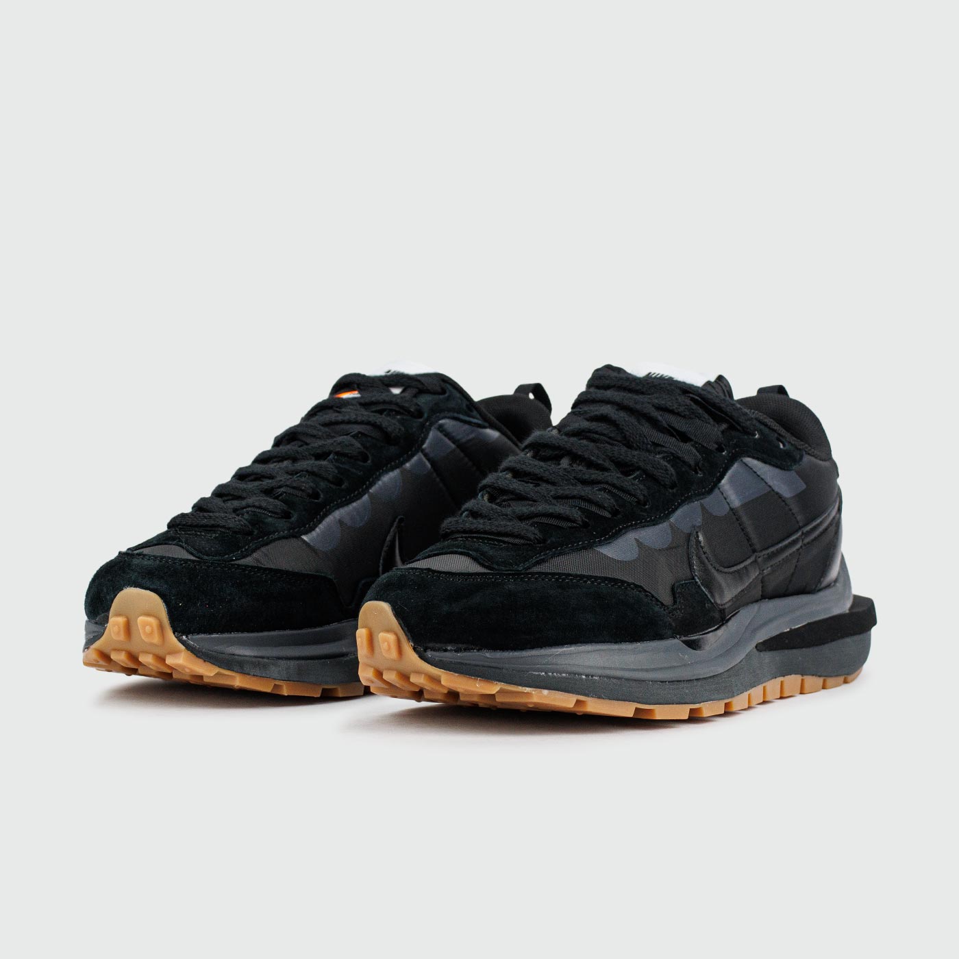 Кроссовки Nike Vapor Waffle x Sacai Black / Gum Ftwr. Wmns Кроссовки Nike Vapor Waffle x Sacai Black / Gum Ftwr. Wmns