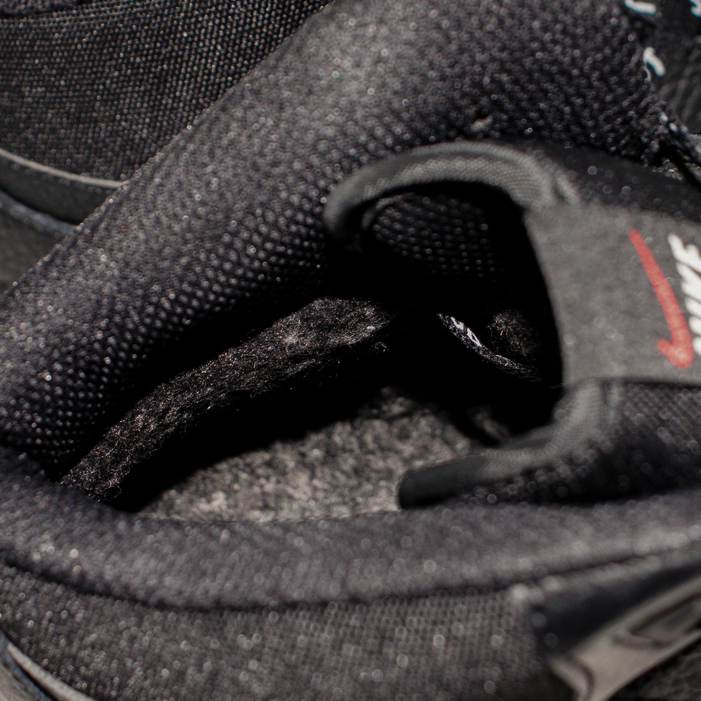 Кроссовки Nike Air Force 1 Mid Black / Wh. Sw. with Fur Кроссовки Nike Air Force 1 Mid Black / Wh. Sw. with Fur
