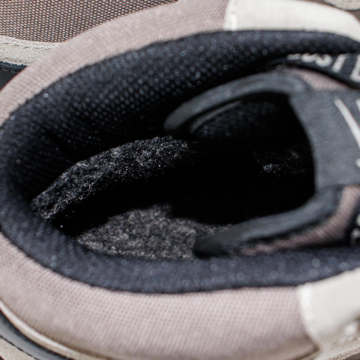 Кроссовки Nike Air Force 1 Mid L.Grey / D.Grey with Fur Кроссовки Nike Air Force 1 Mid L.Grey / D.Grey with Fur