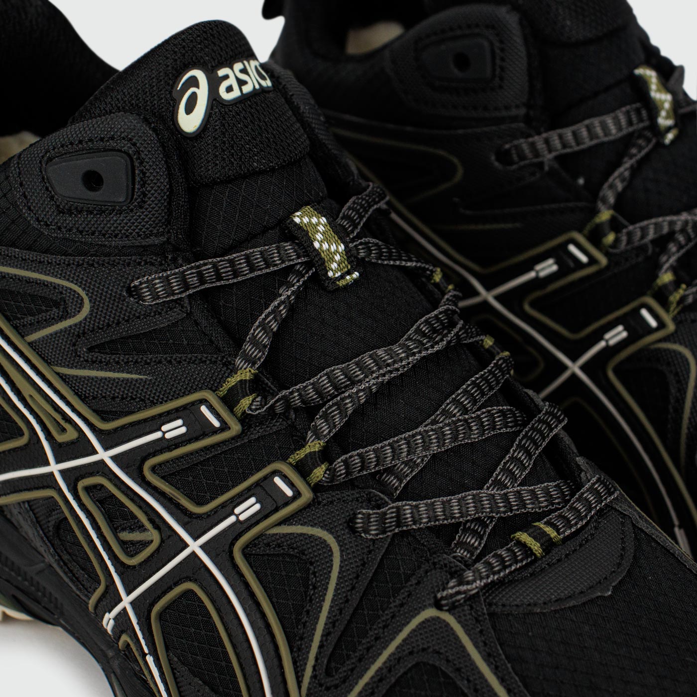Кроссовки Asics Gel-Kahana 8 Mid Black Green with Fur