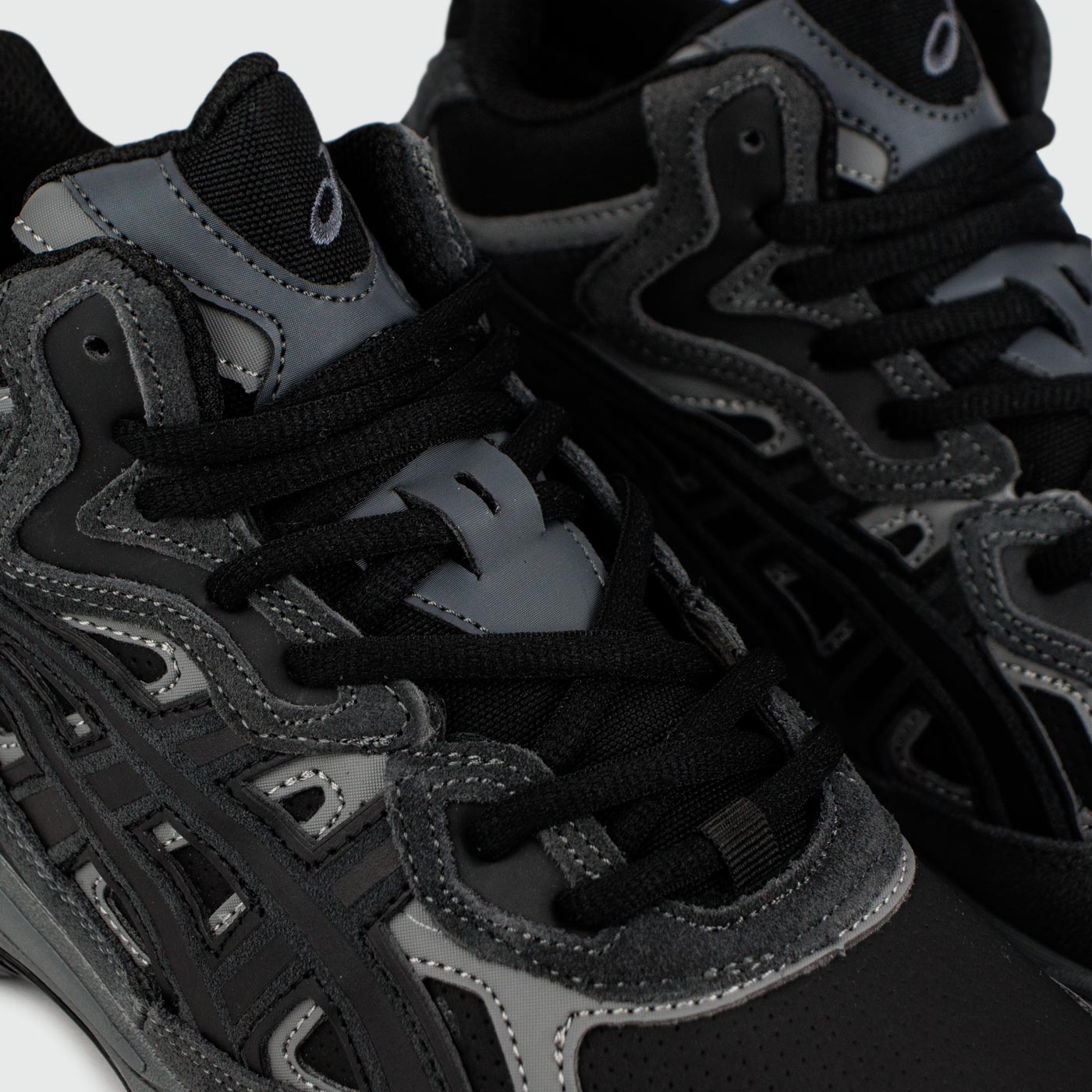 Кроссовки Asics Gel-NYC Mid Black Grey with Fur Кроссовки Asics Gel-NYC Mid Black Grey with Fur