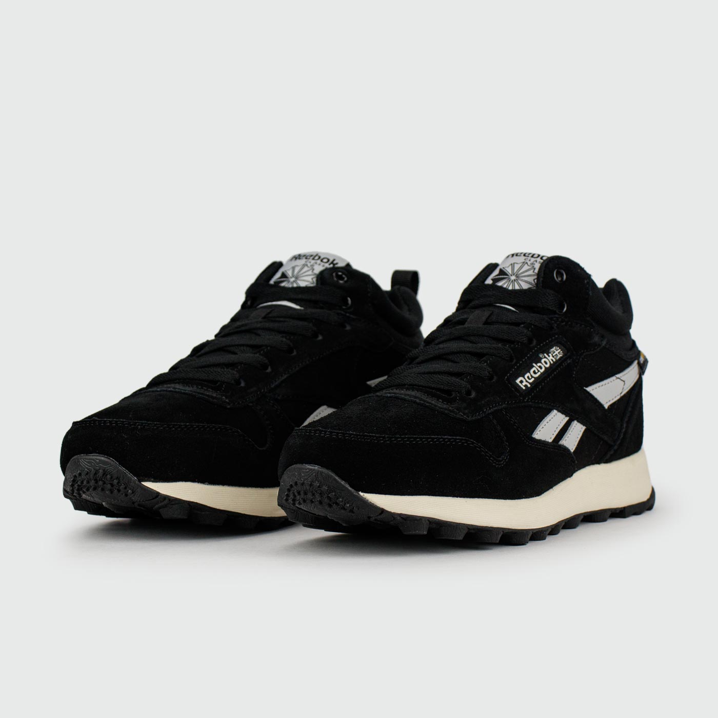Кроссовки Reebok Classic Utility Suede Black / White with Fur Кроссовки Reebok Classic Utility Suede Black / White with Fur