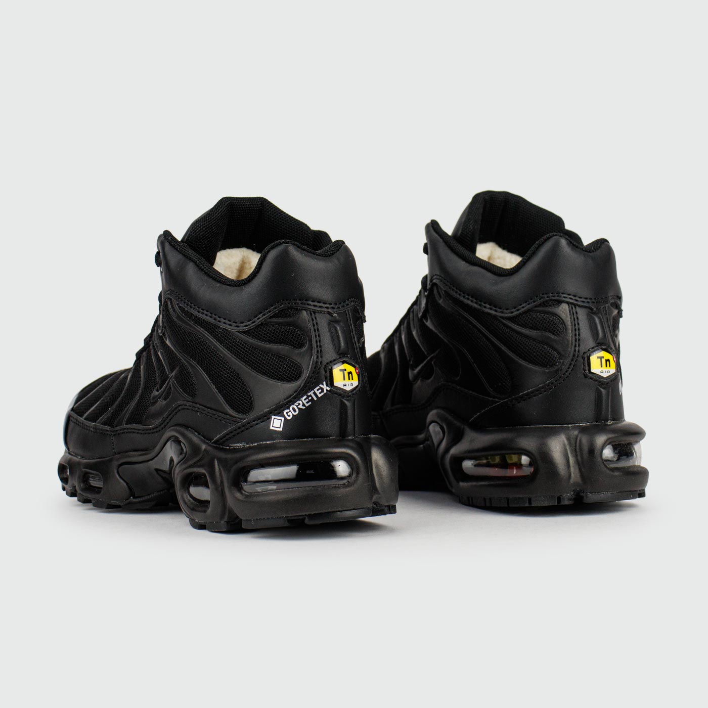 Кроссовки Nike Air Max Plus Tn Mid Black Wmns with Fur Кроссовки Nike Air Max Plus Tn Mid Black Wmns with Fur