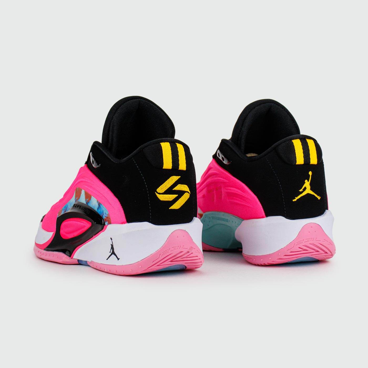 Кроссовки Air Jordan Luka 3 Pink Black Кроссовки Air Jordan Luka 3 Pink Black