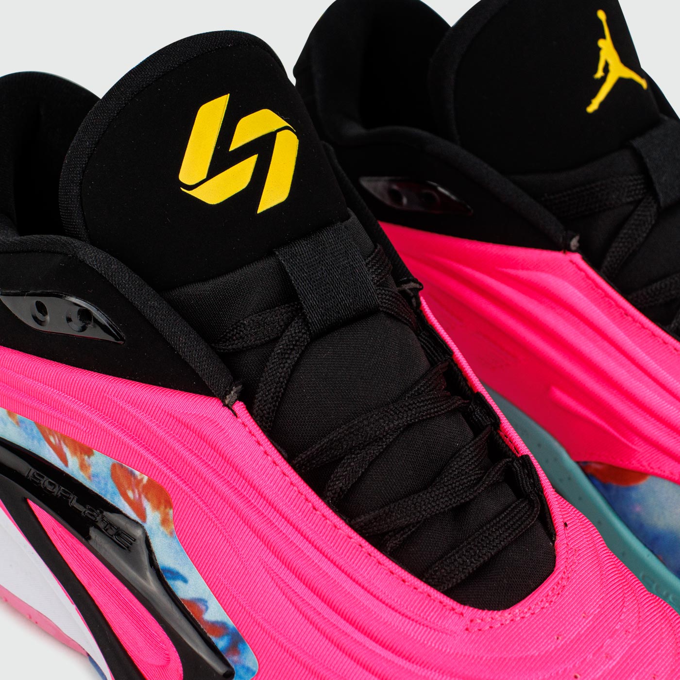 Кроссовки Air Jordan Luka 3 Pink Black Кроссовки Air Jordan Luka 3 Pink Black