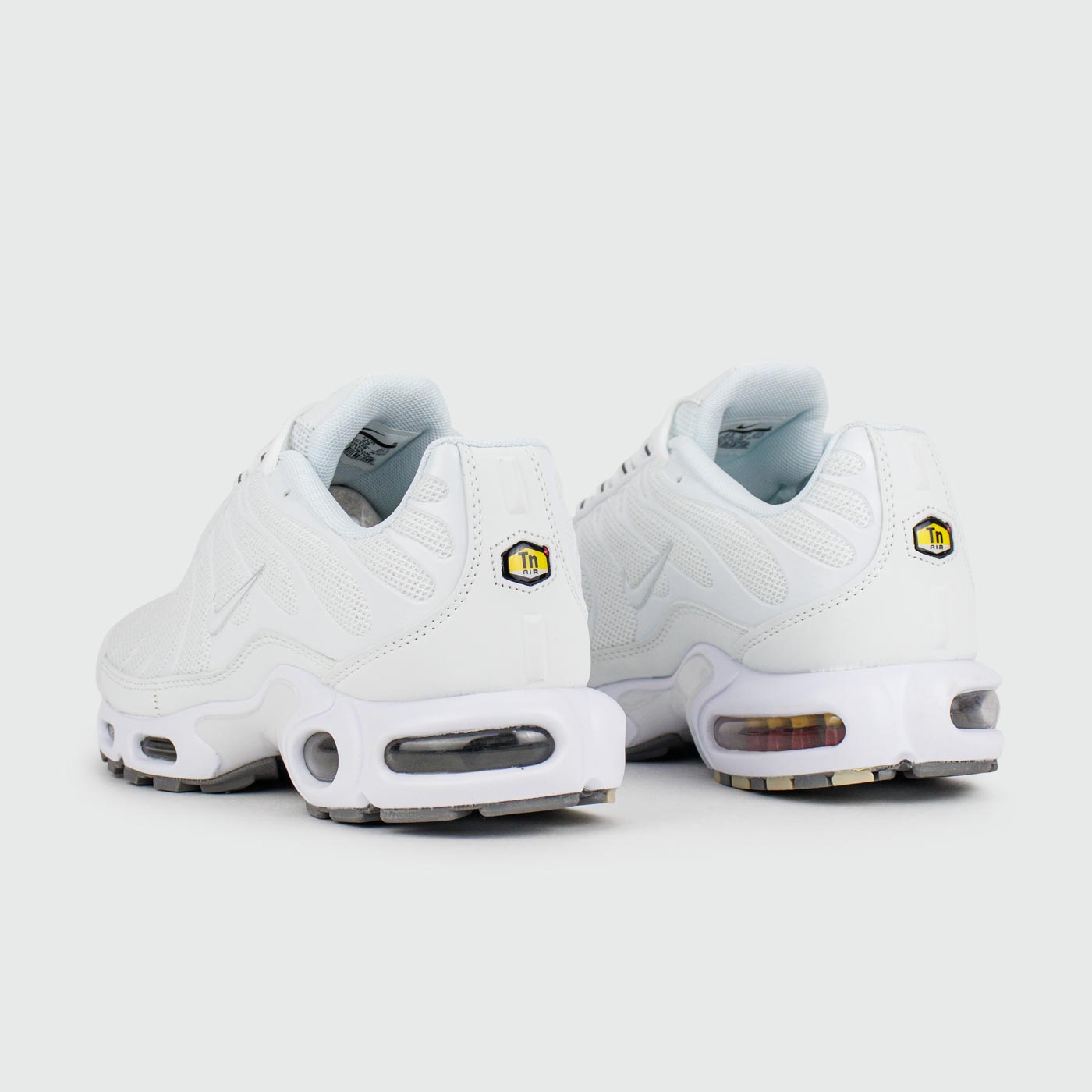 Кроссовки Nike Air Max Plus Tn x Foot Locker White Кроссовки Nike Air Max Plus Tn x Foot Locker White